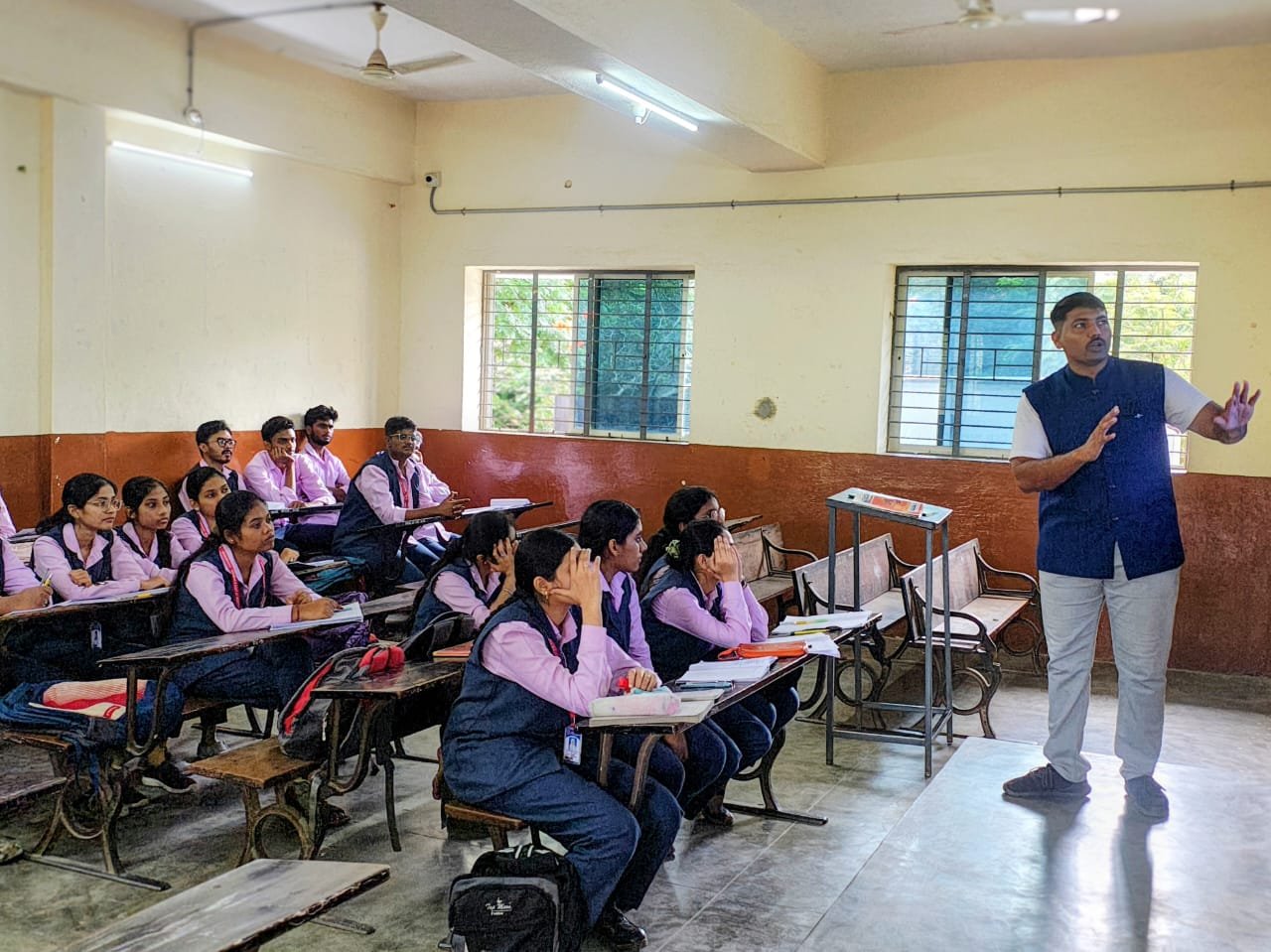 WhatsApp Image 2025-09-23 at 21.43.29_19d23938